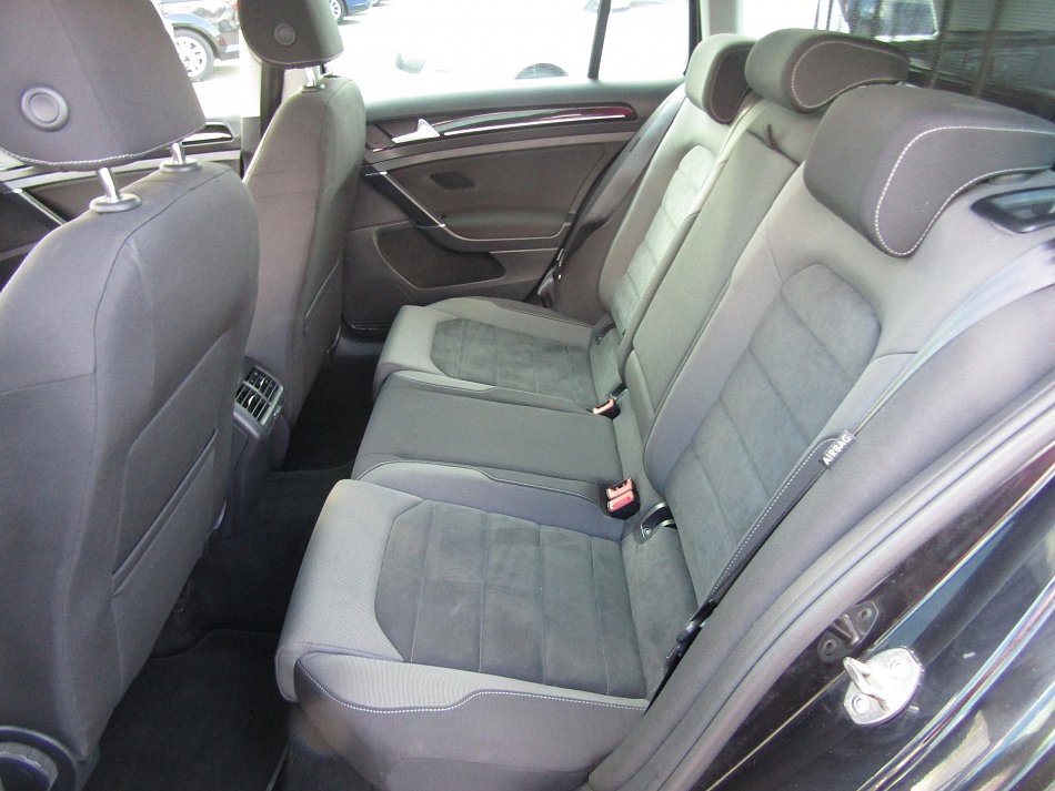 Volkswagen Golf 2.0 TDi Highline