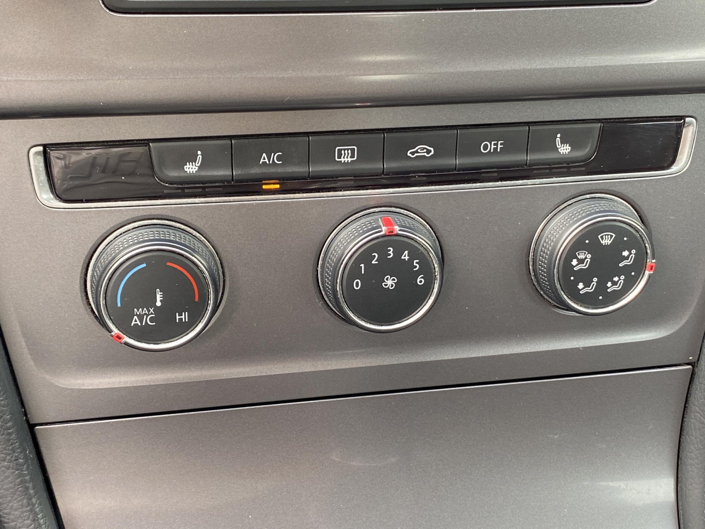 Volkswagen Golf, 2015 - pohled č. 15