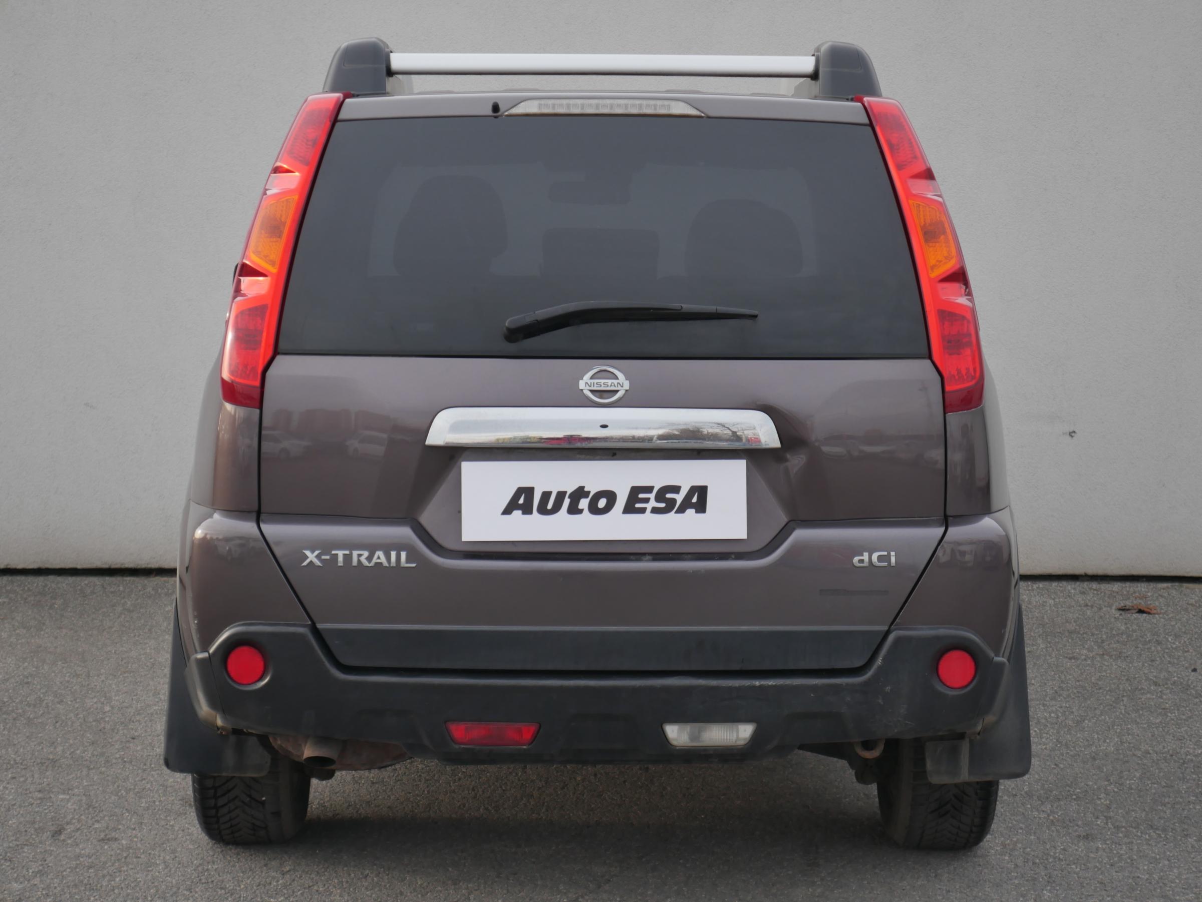 Nissan X-Trail, 2011 - pohled č. 5