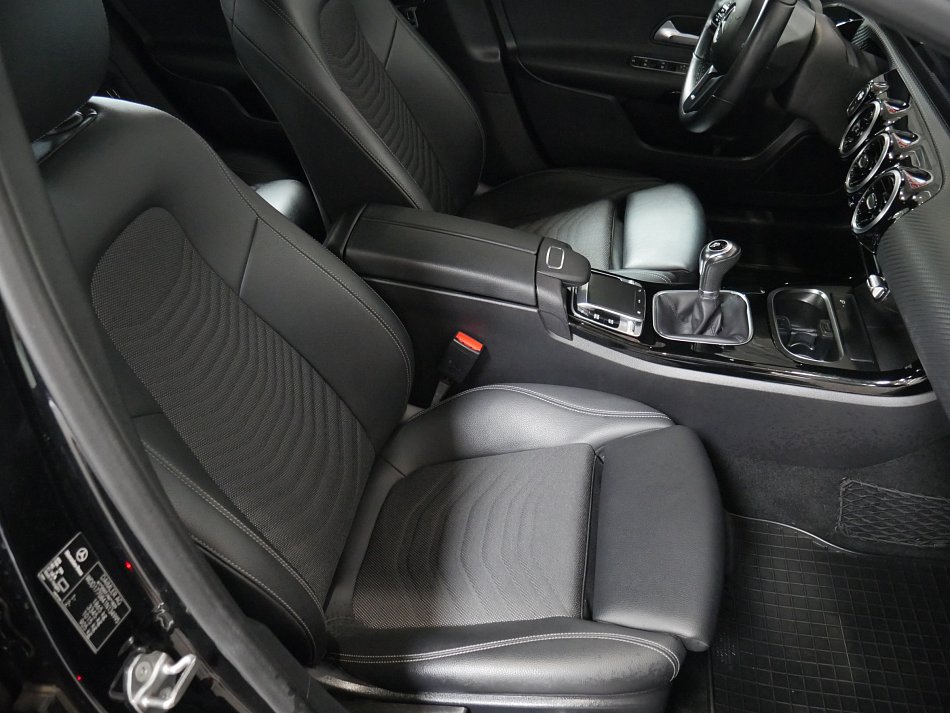 Mercedes-Benz Třída A 1.3i 