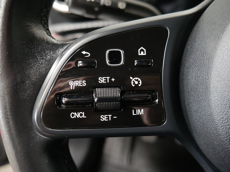 Mercedes-Benz Třída A 1.3i 