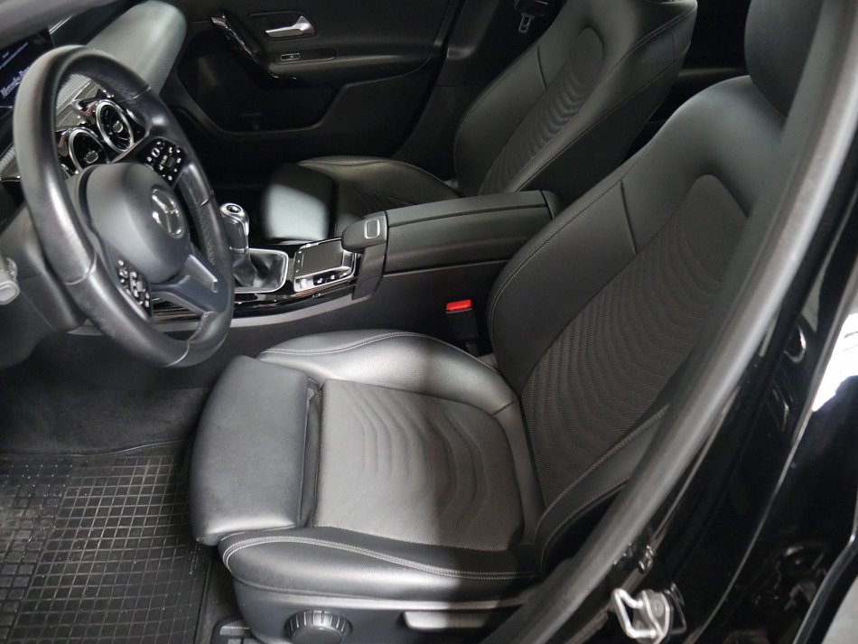 Mercedes-Benz Třída A 1.3i 
