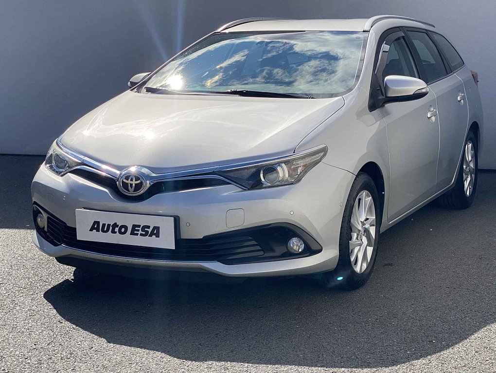 Toyota Auris 1.6VVT-i 