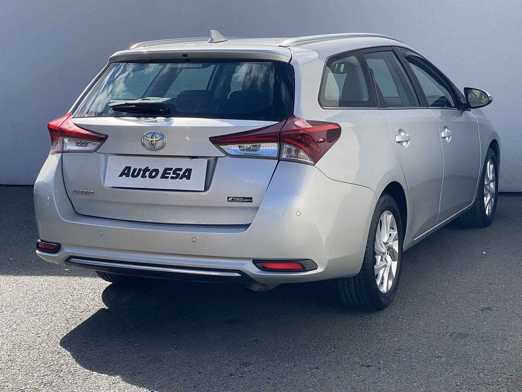 Toyota Auris 1.6VVT-i 