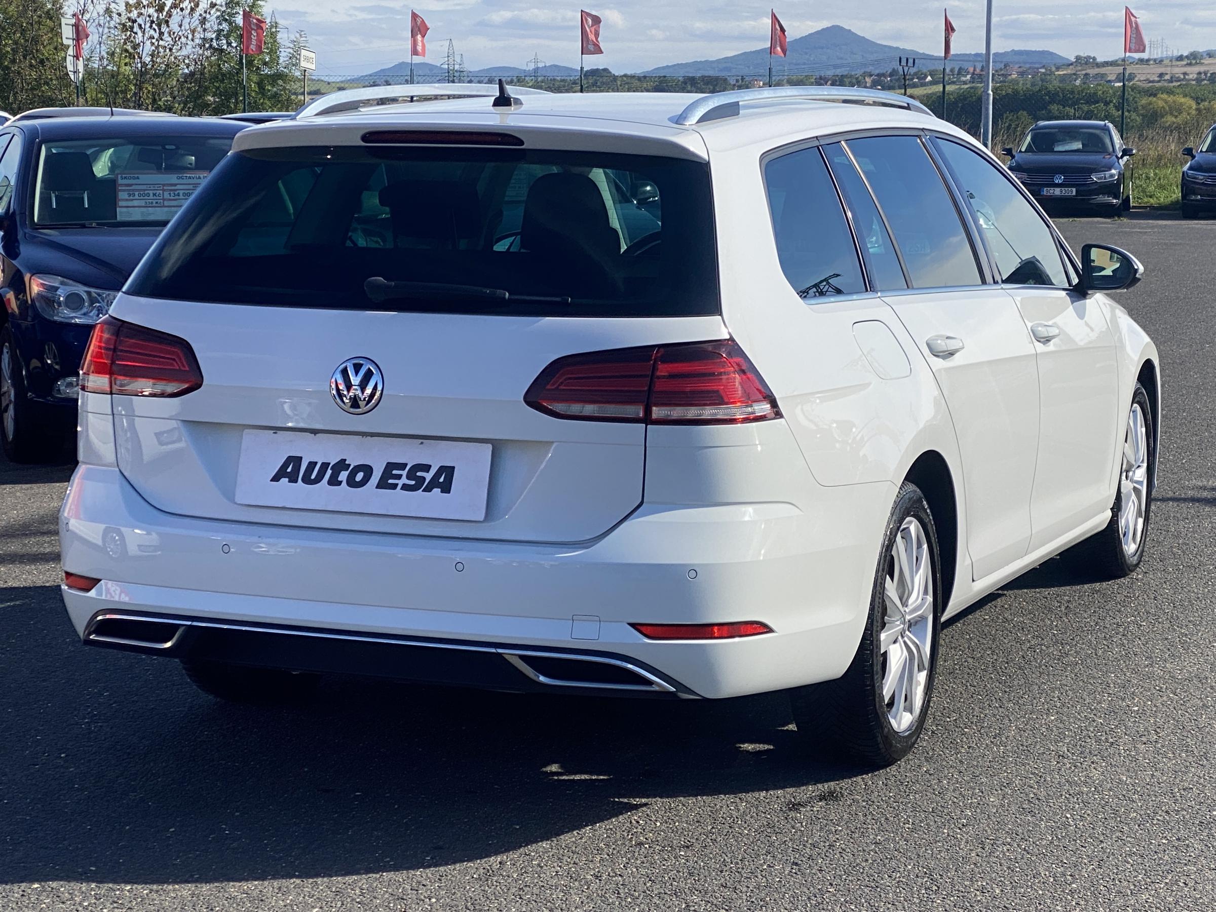 Volkswagen Golf, 2020 - pohled č. 6