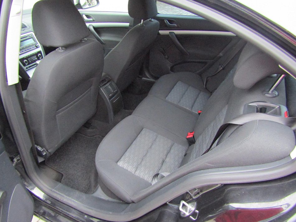 Škoda Octavia II 1.6i Ambiente