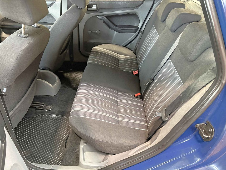 Ford Focus 1.6i 