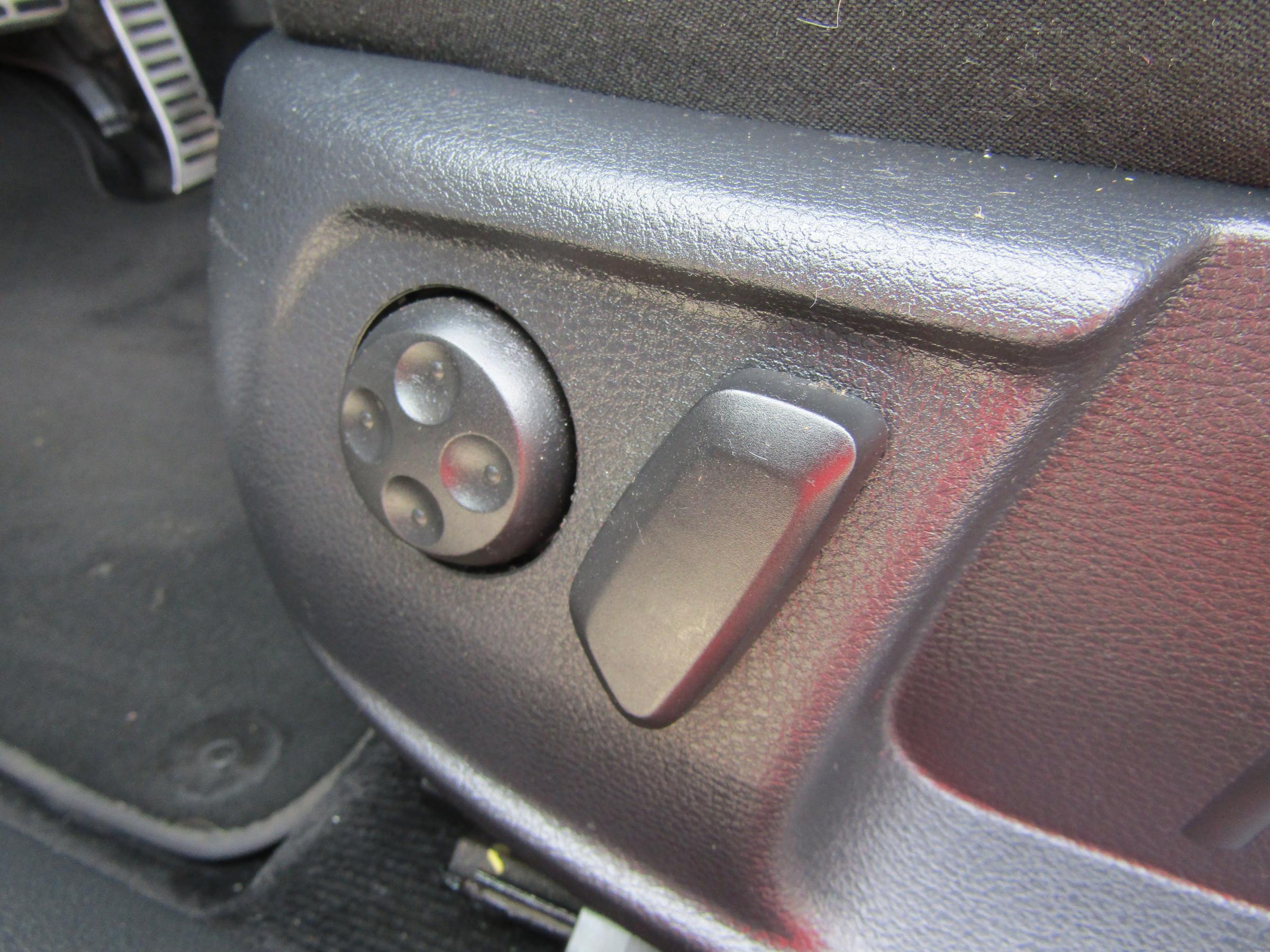 Volkswagen Passat, 2013 - pohled č. 16