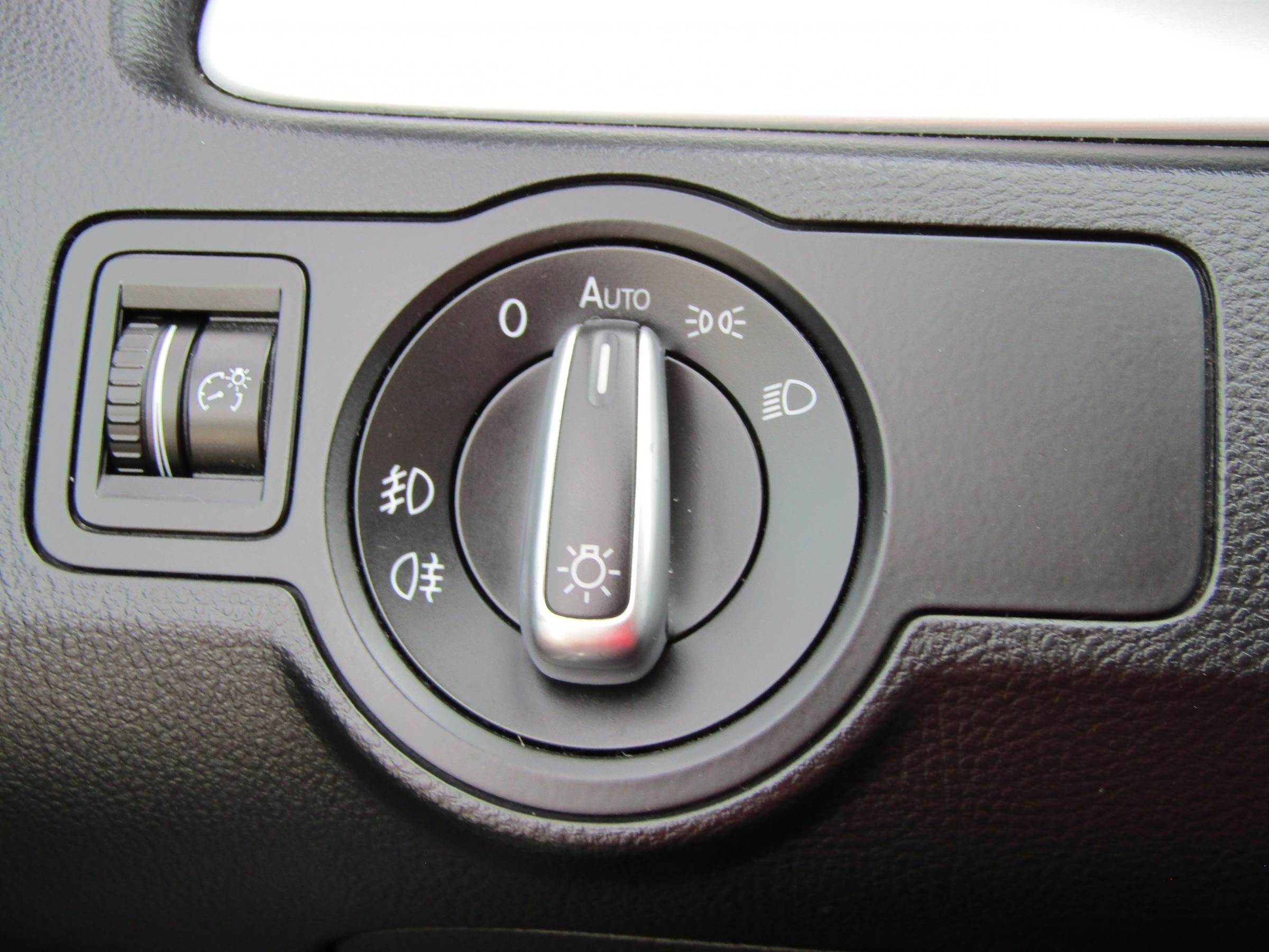 Volkswagen Passat, 2013 - pohled č. 18