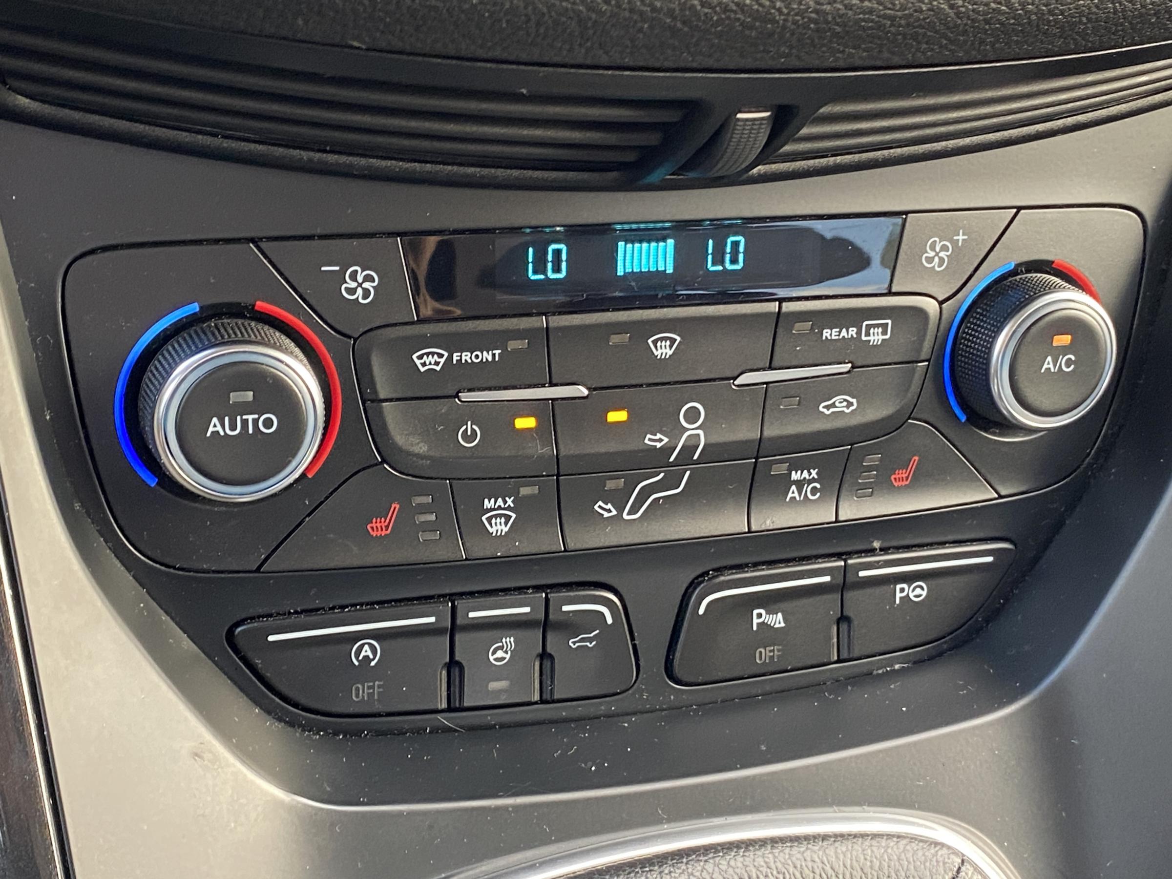 Ford Kuga, 2017 - pohled č. 17