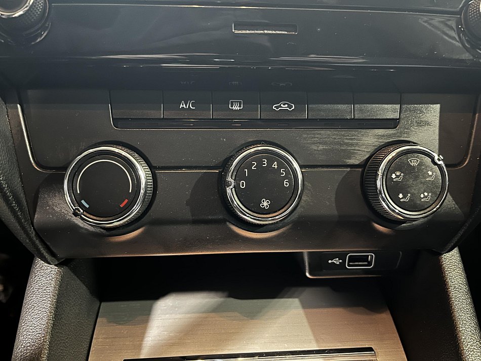 Škoda Octavia III 1.5 TSI Ambition