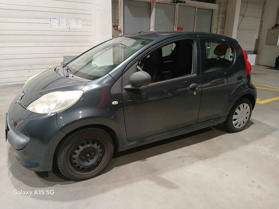 Peugeot 107 1.0i 