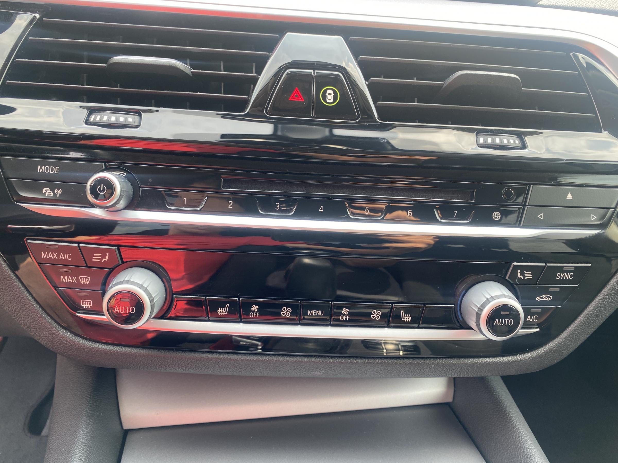 BMW Řada 5, 2018 - pohled č. 20