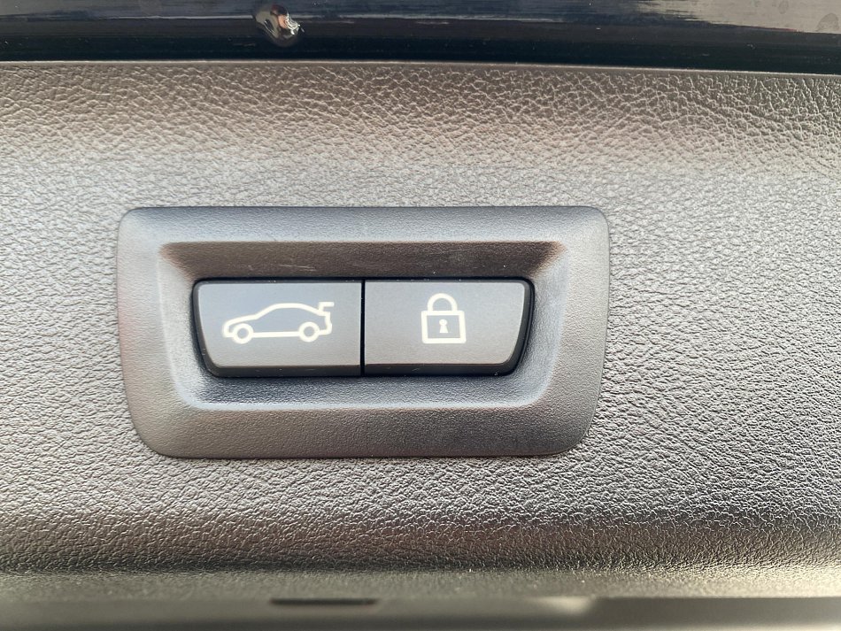 BMW Řada 5 2.0D  xDrive520d