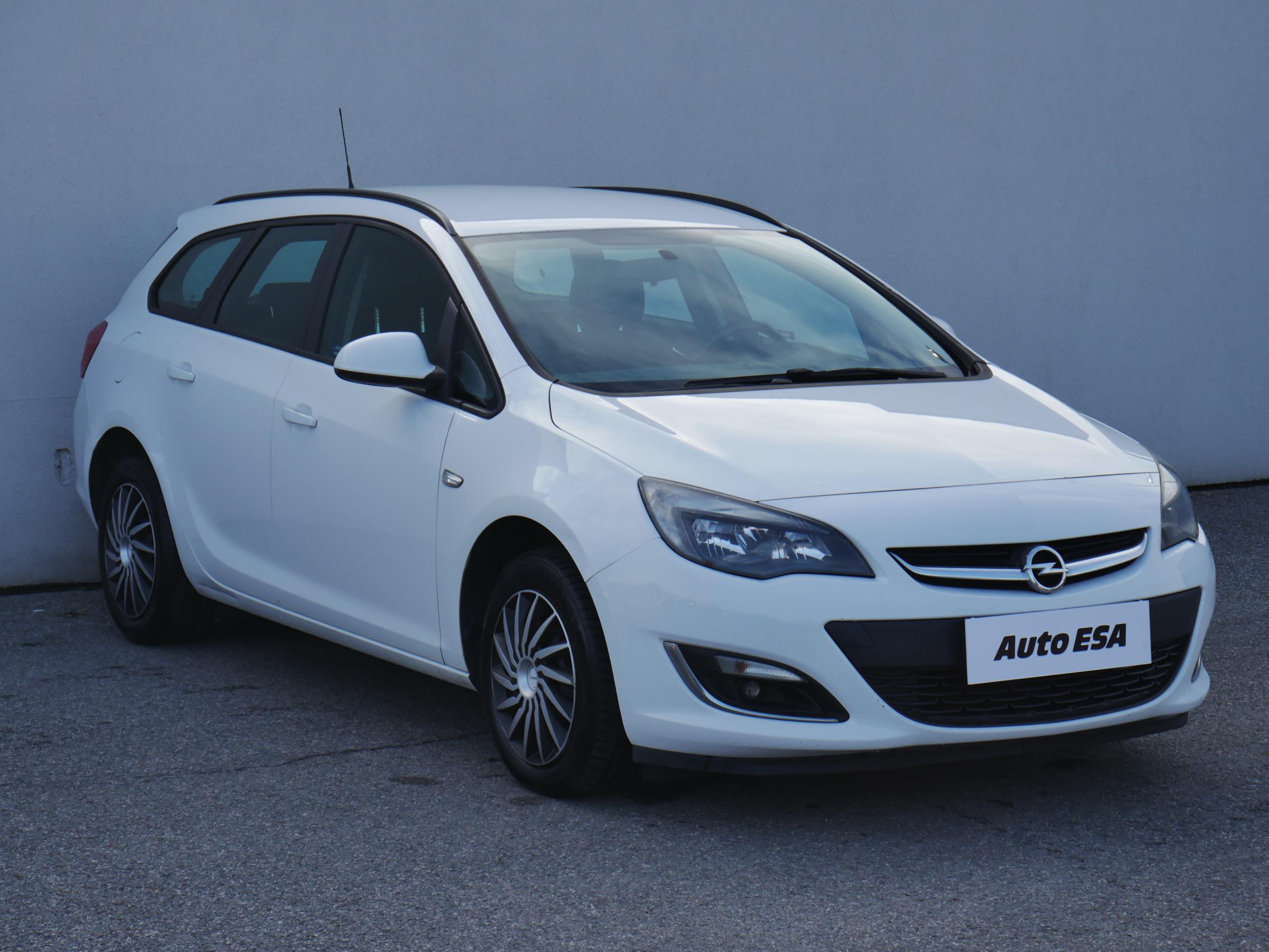 Opel Astra, 2013