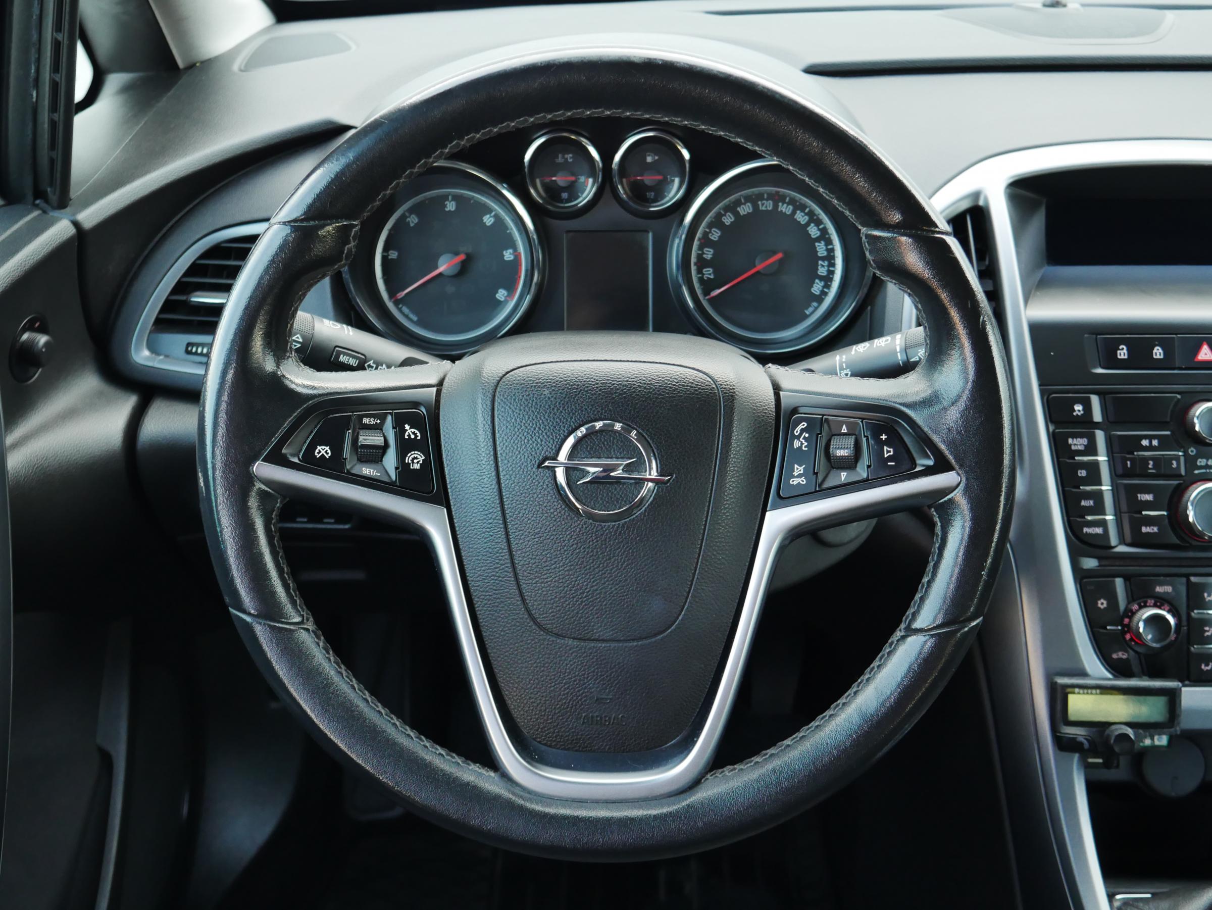 Opel Astra, 2013 - pohled č. 11