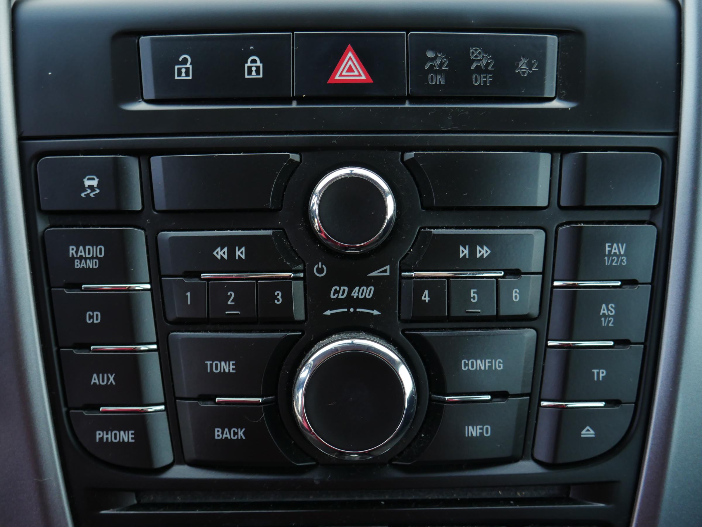 Opel Astra, 2013 - pohled č. 14