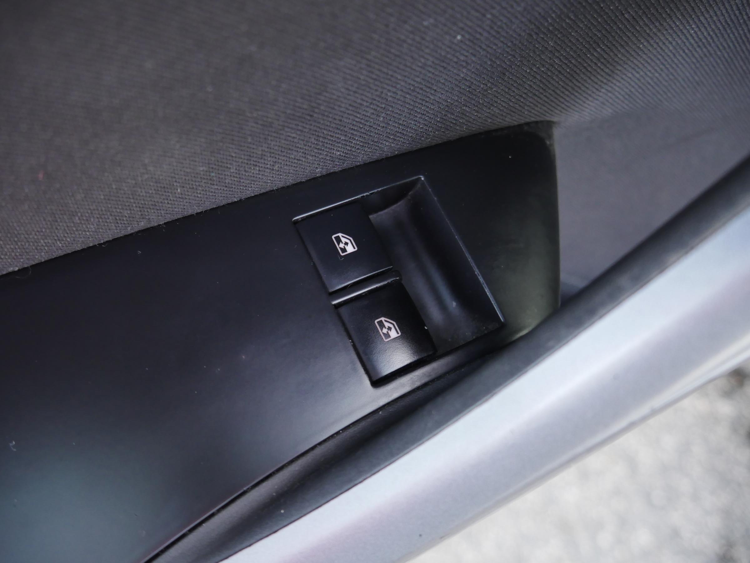 Opel Astra, 2013 - pohled č. 17