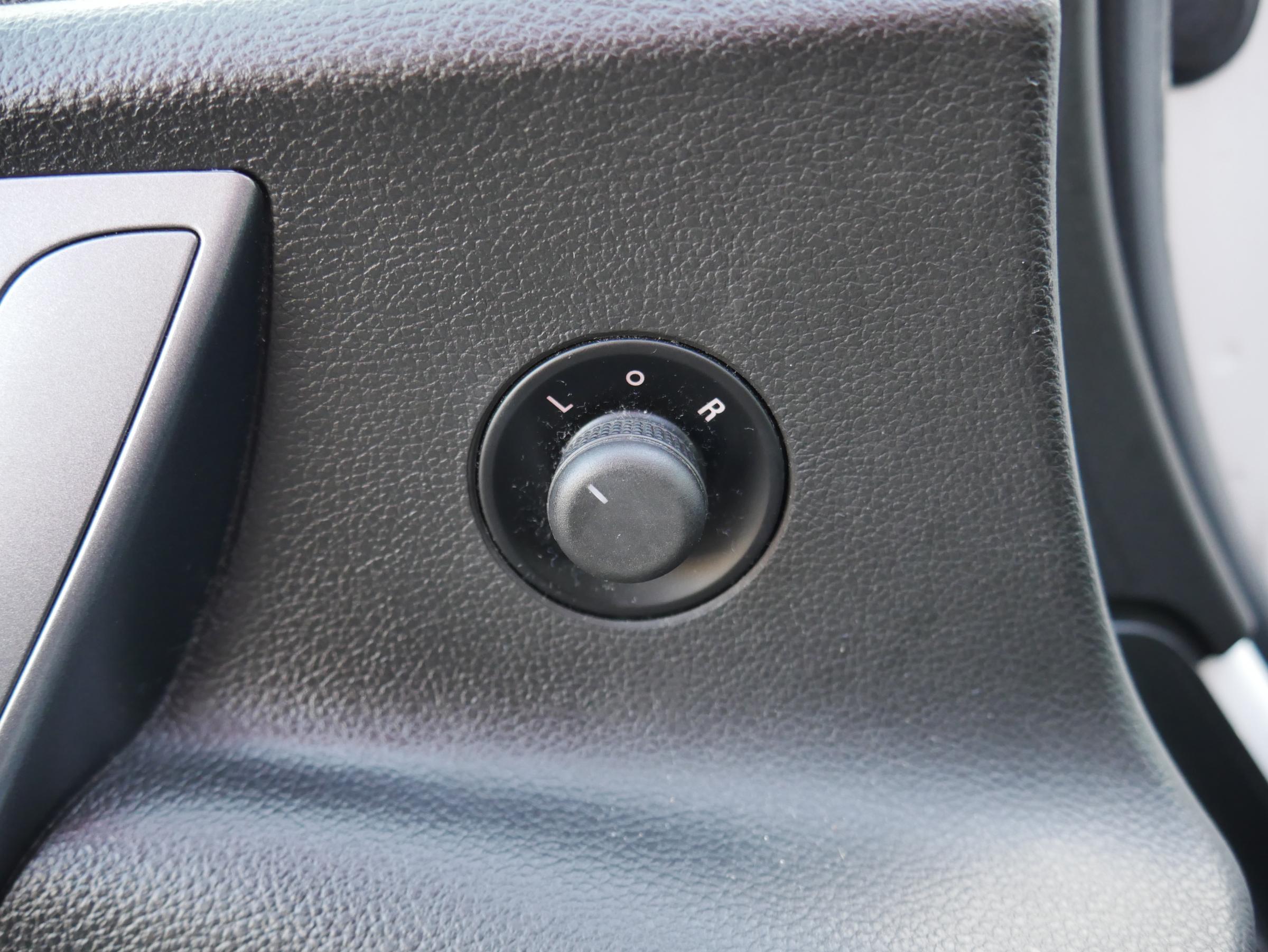 Opel Astra, 2013 - pohled č. 18