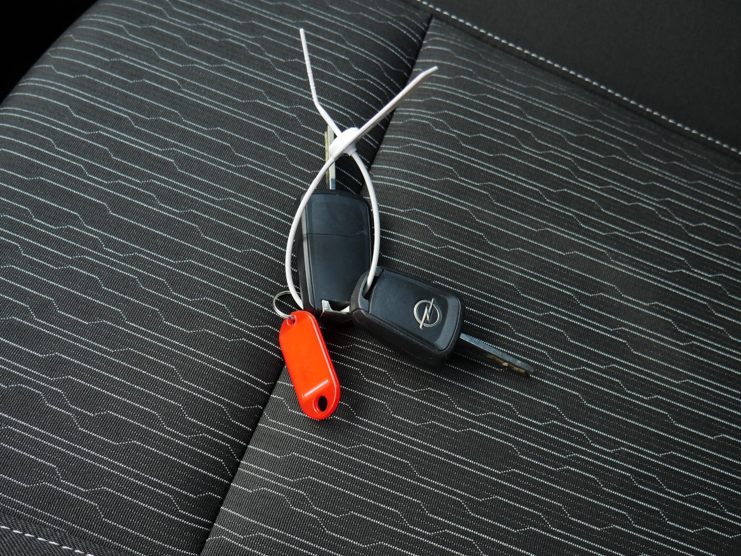 Opel Astra, 2013 - pohled č. 19