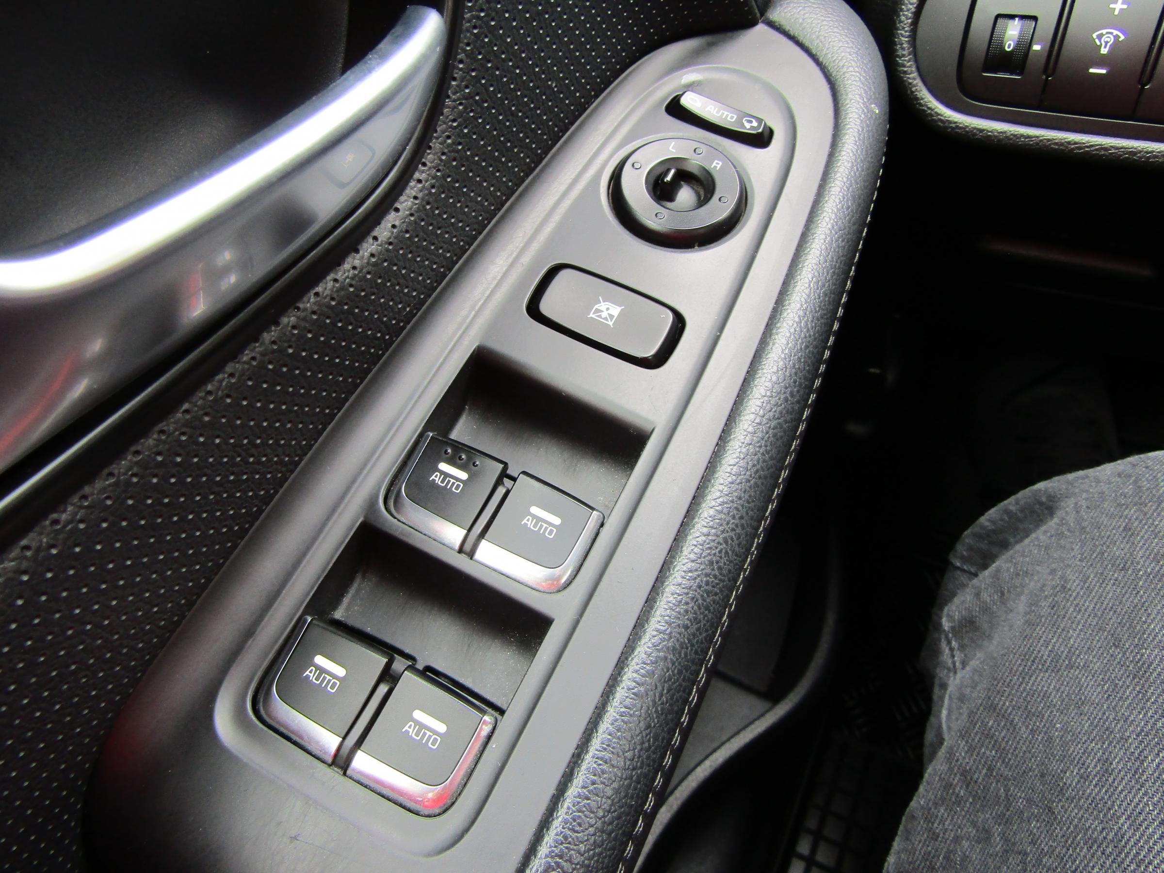 Kia Carens, 2014 - pohled č. 13