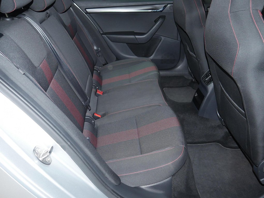 Škoda Octavia III 2.0 TSi  4x4
