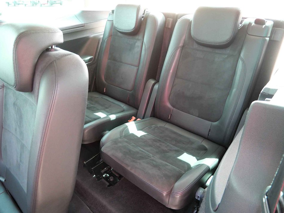 Volkswagen Sharan 2.0TDi 