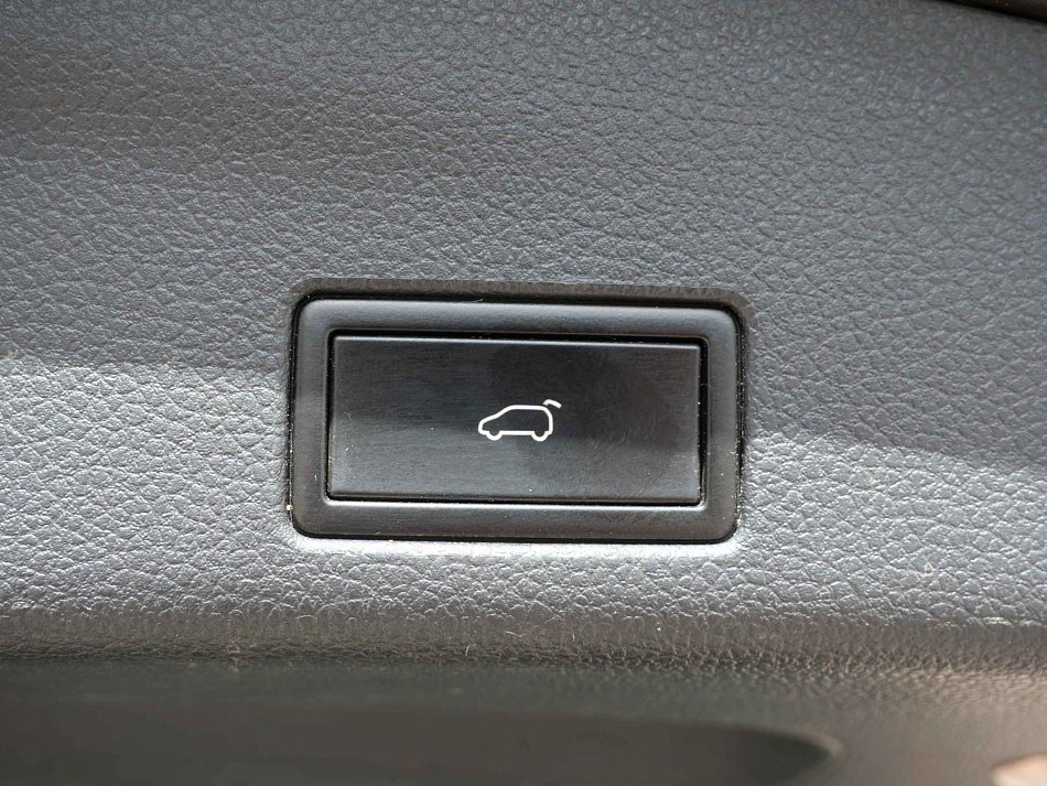 Volkswagen Sharan 2.0TDi 
