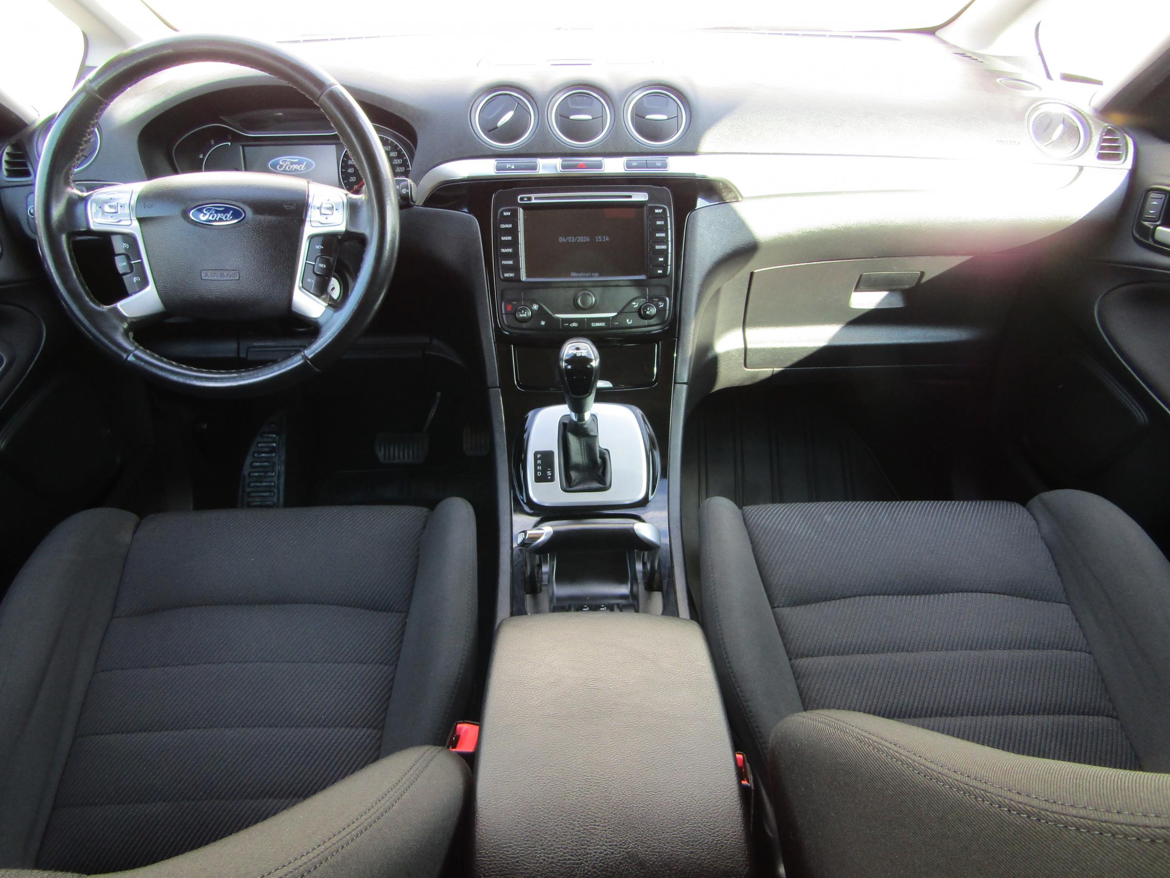 Ford S-MAX, 2013 - pohled č. 11