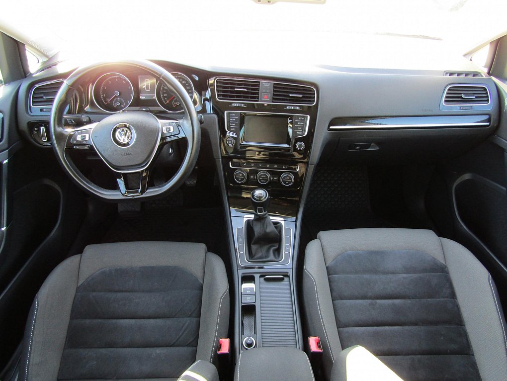 Volkswagen Golf 1.4TSi Highline