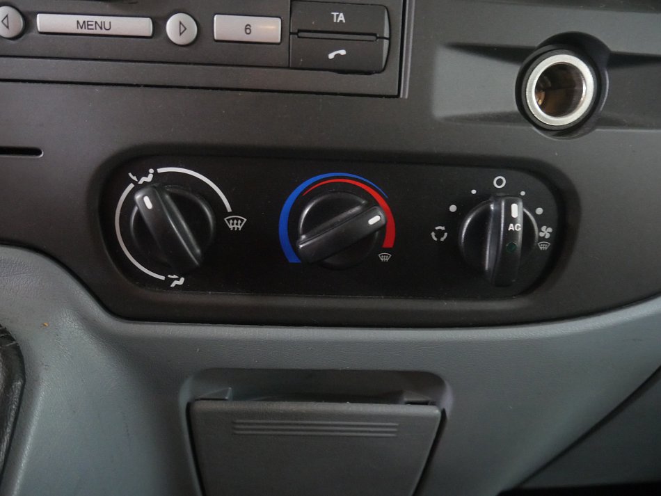 Ford Transit 2.2TDCi Trend L3H2 9míst