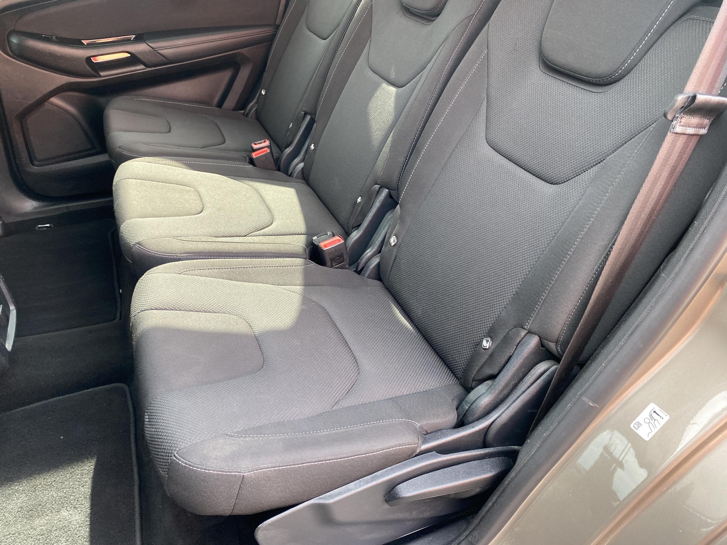 Ford S-MAX, 2019 - pohled č. 11