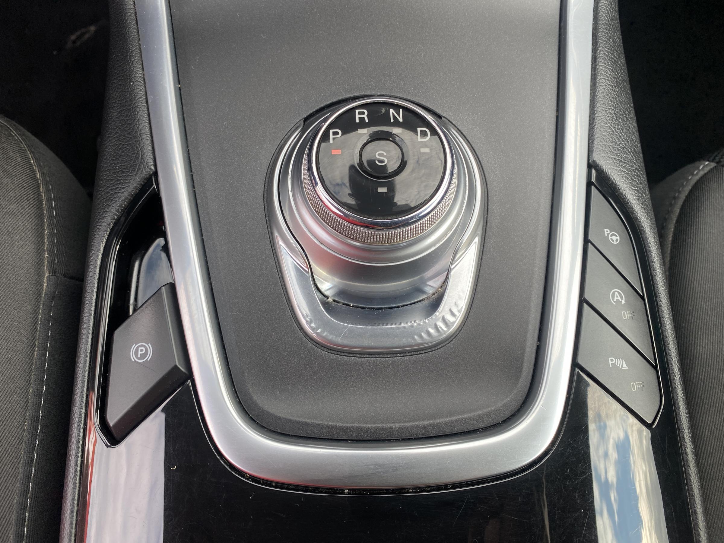 Ford S-MAX, 2019 - pohled č. 22