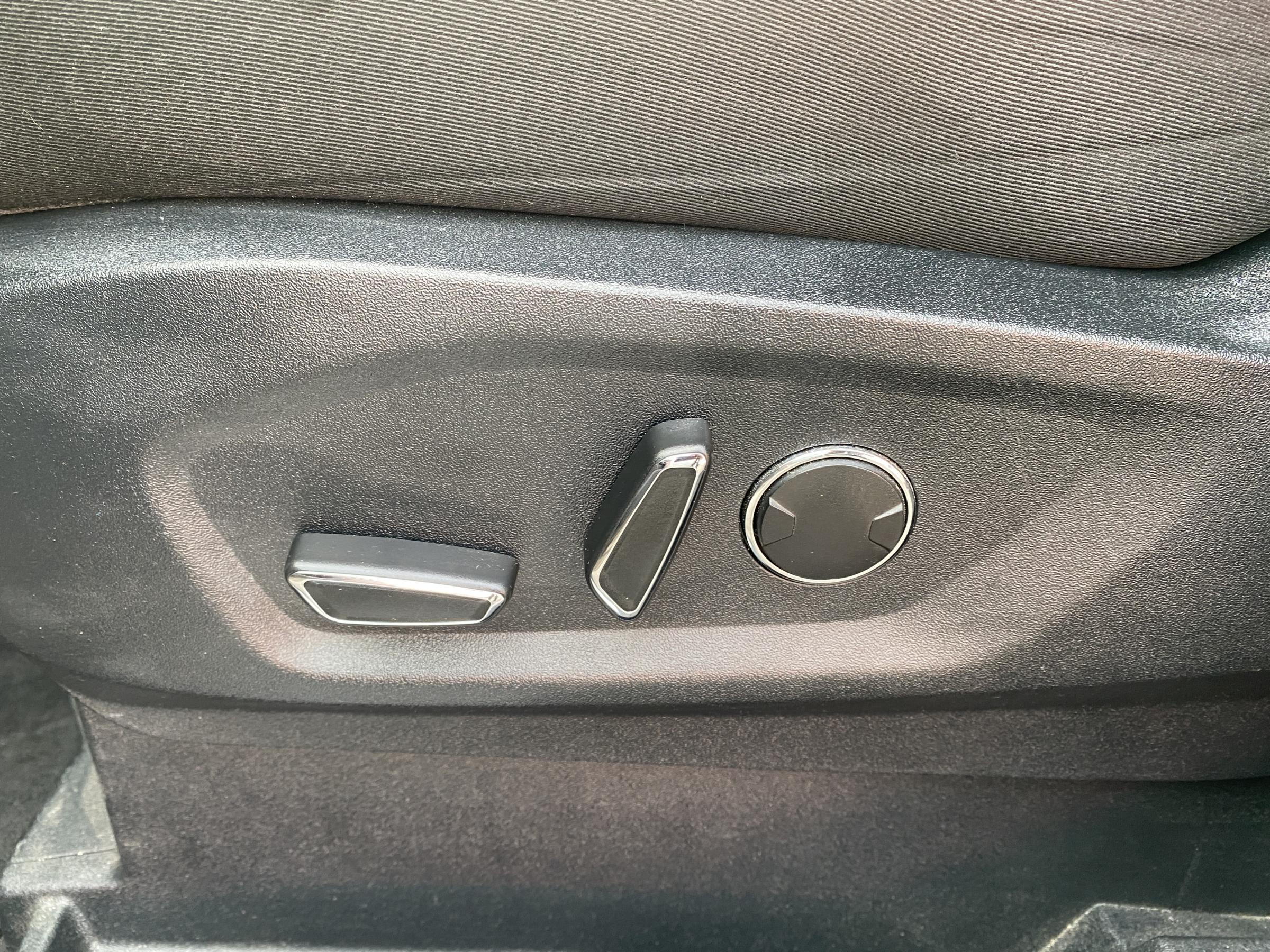 Ford S-MAX, 2019 - pohled č. 24