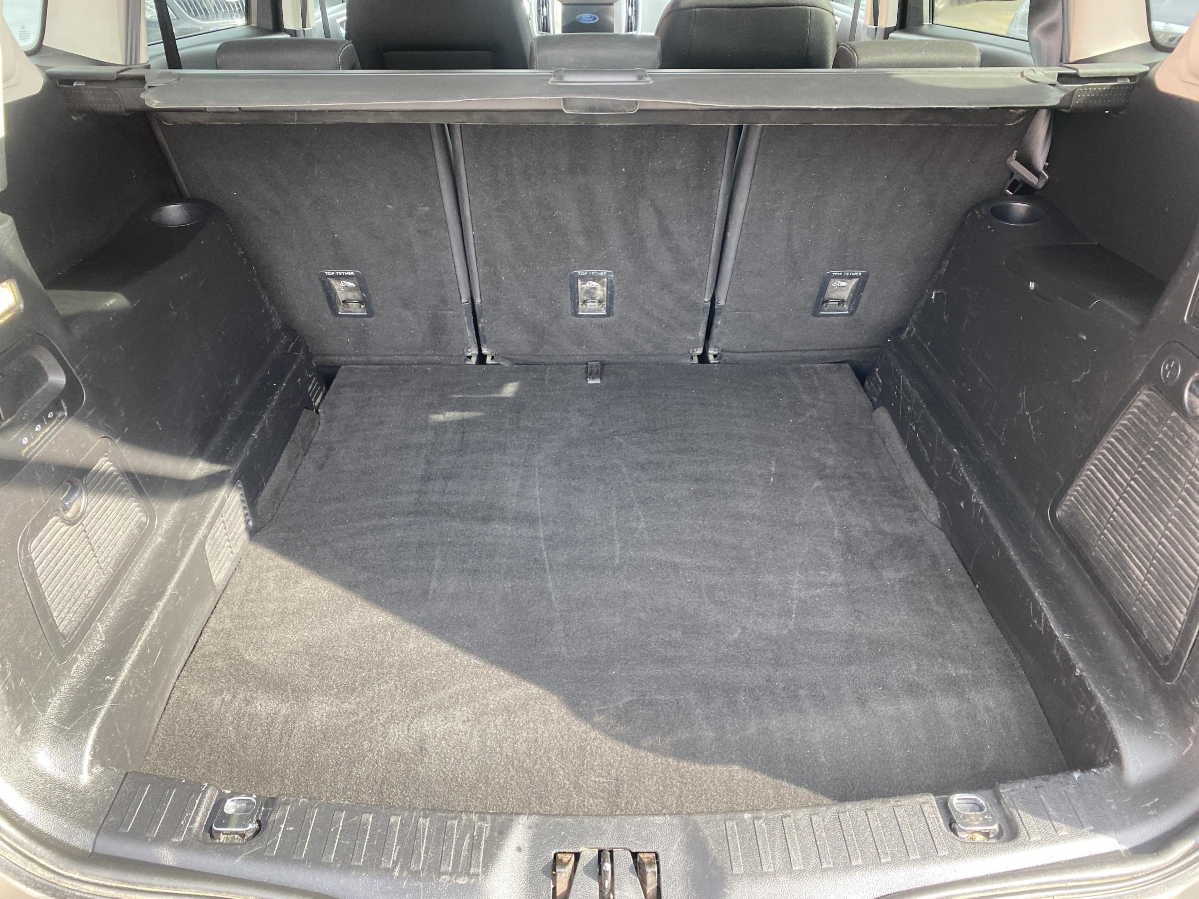 Ford S-MAX, 2019 - pohled č. 8