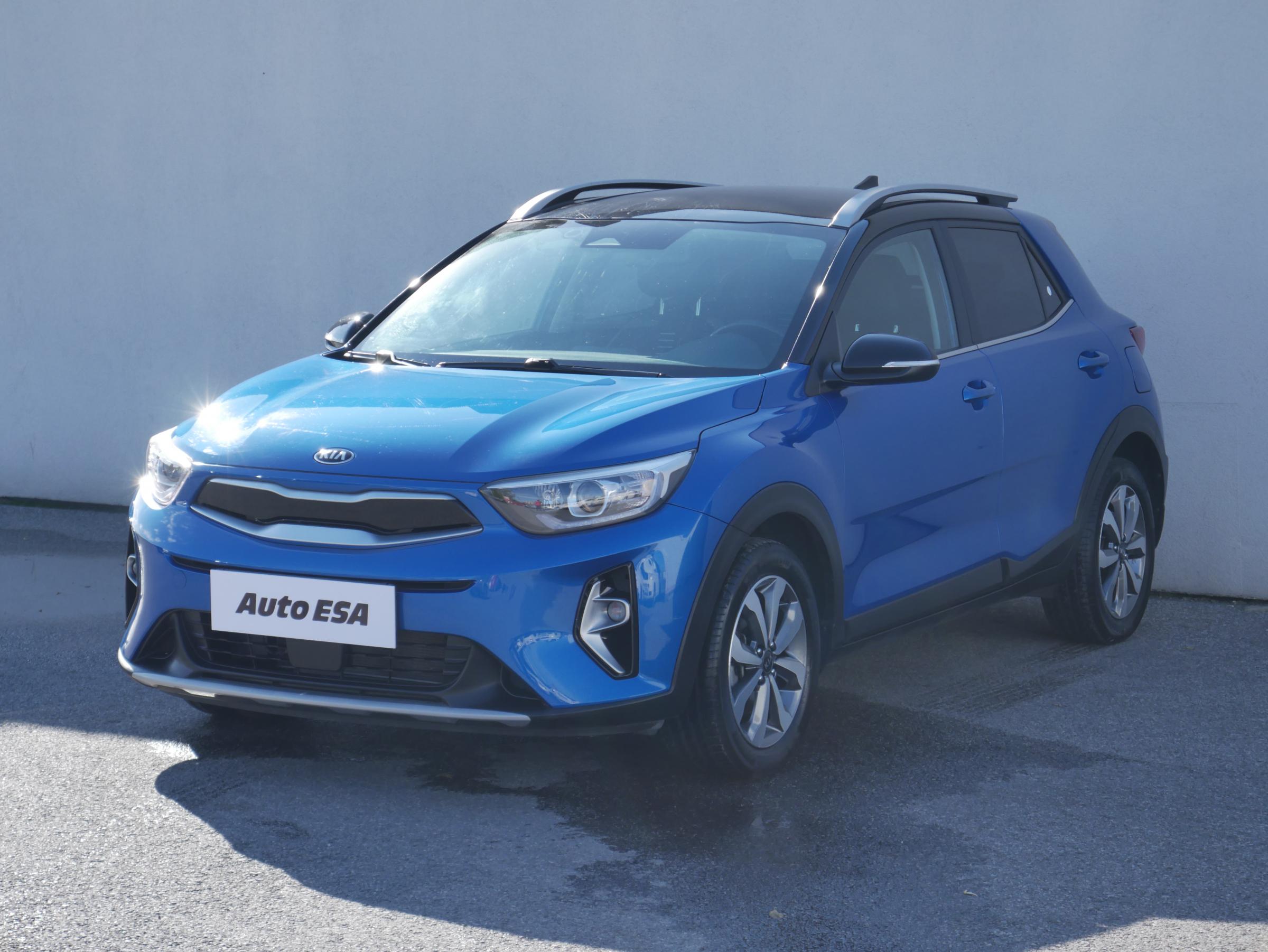 Kia Stonic, 2021 - pohled č. 3