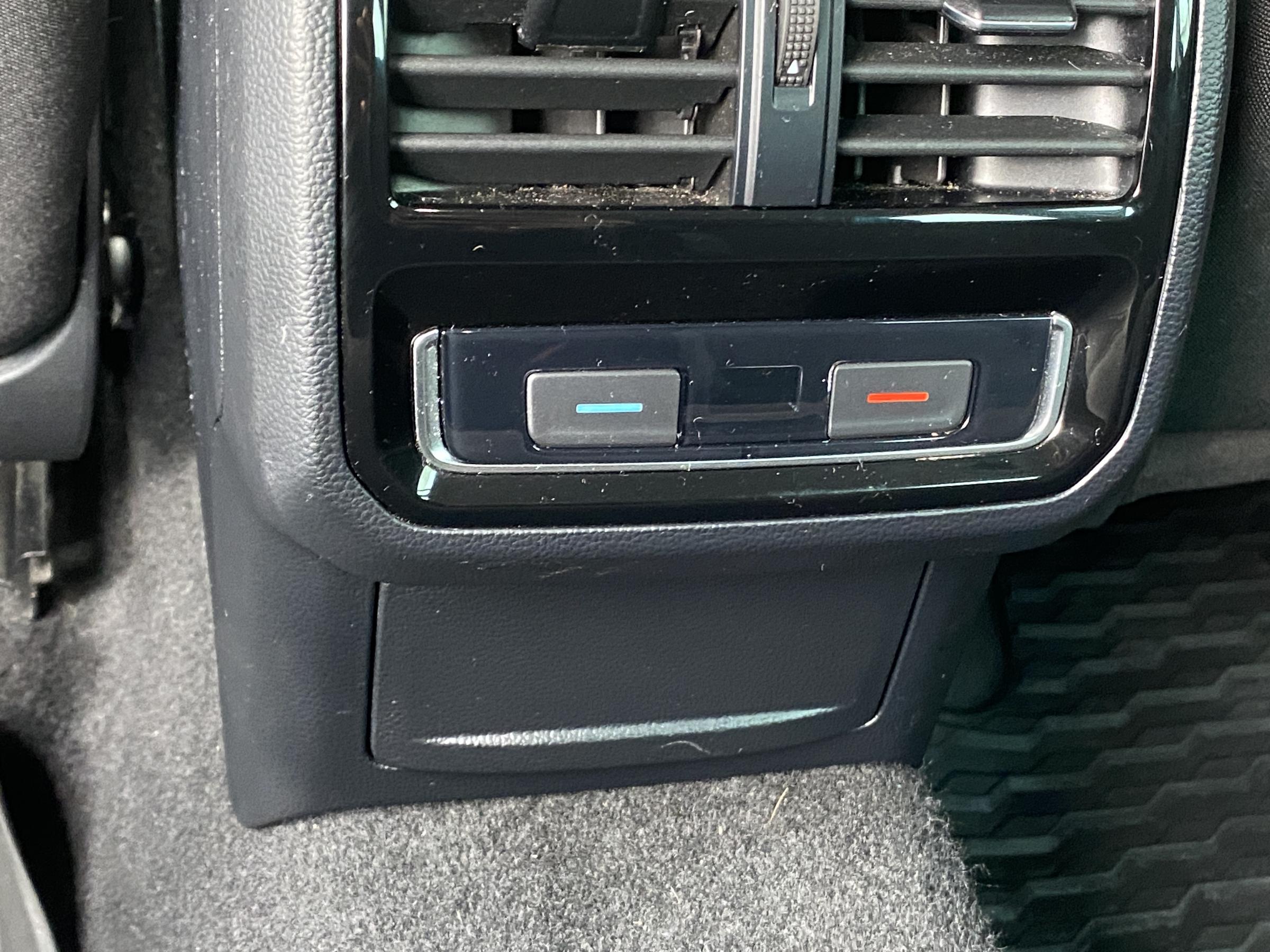 Volkswagen Passat, 2023 - pohled č. 11