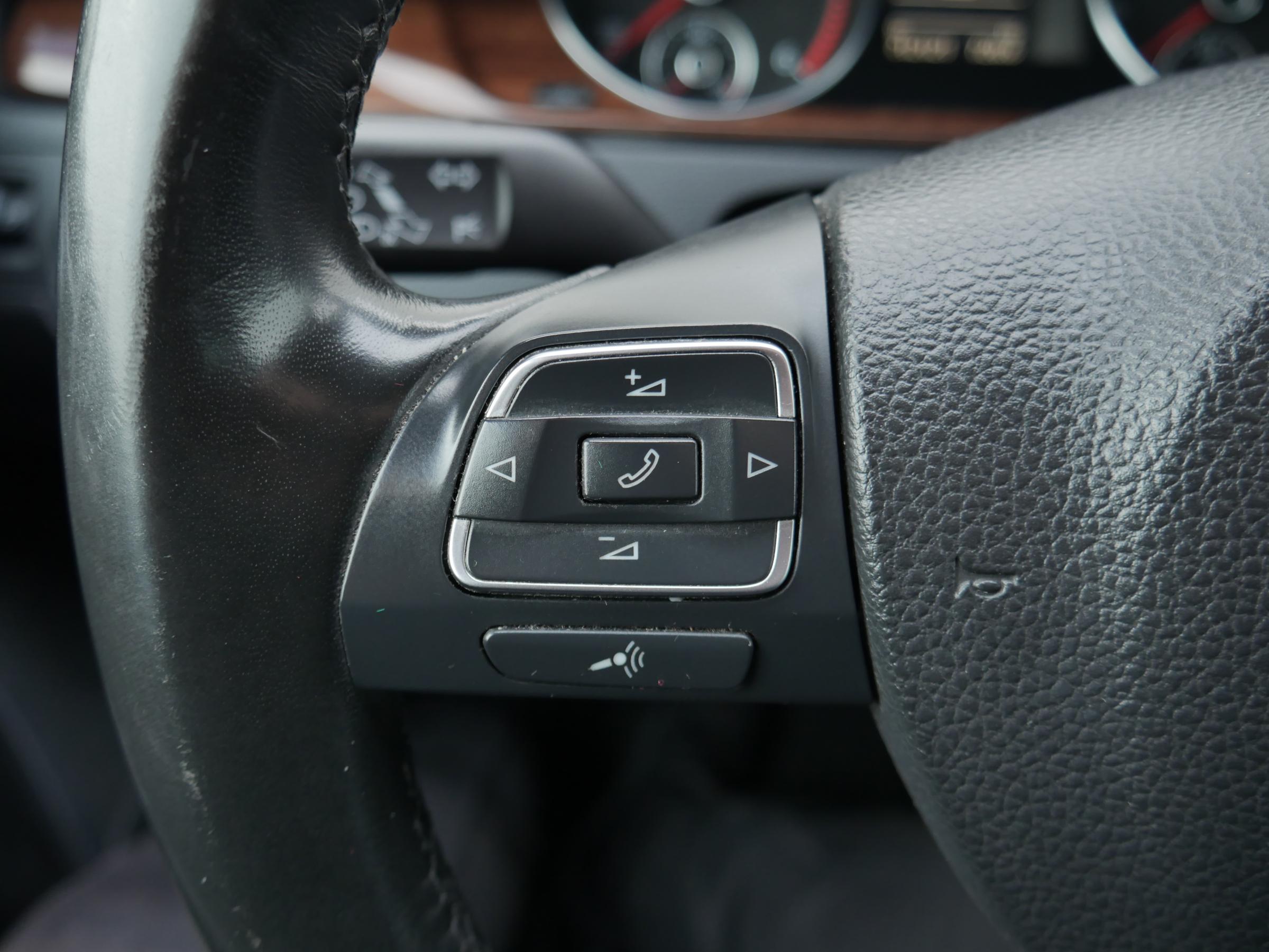 Volkswagen Passat, 2011 - pohled č. 12