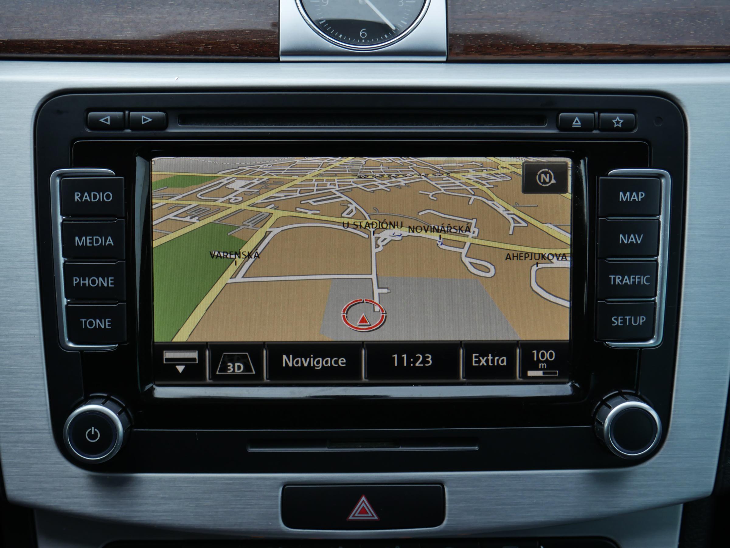 Volkswagen Passat, 2011 - pohled č. 18