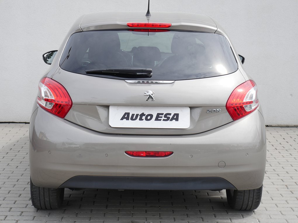 Peugeot 208 1.6i 
