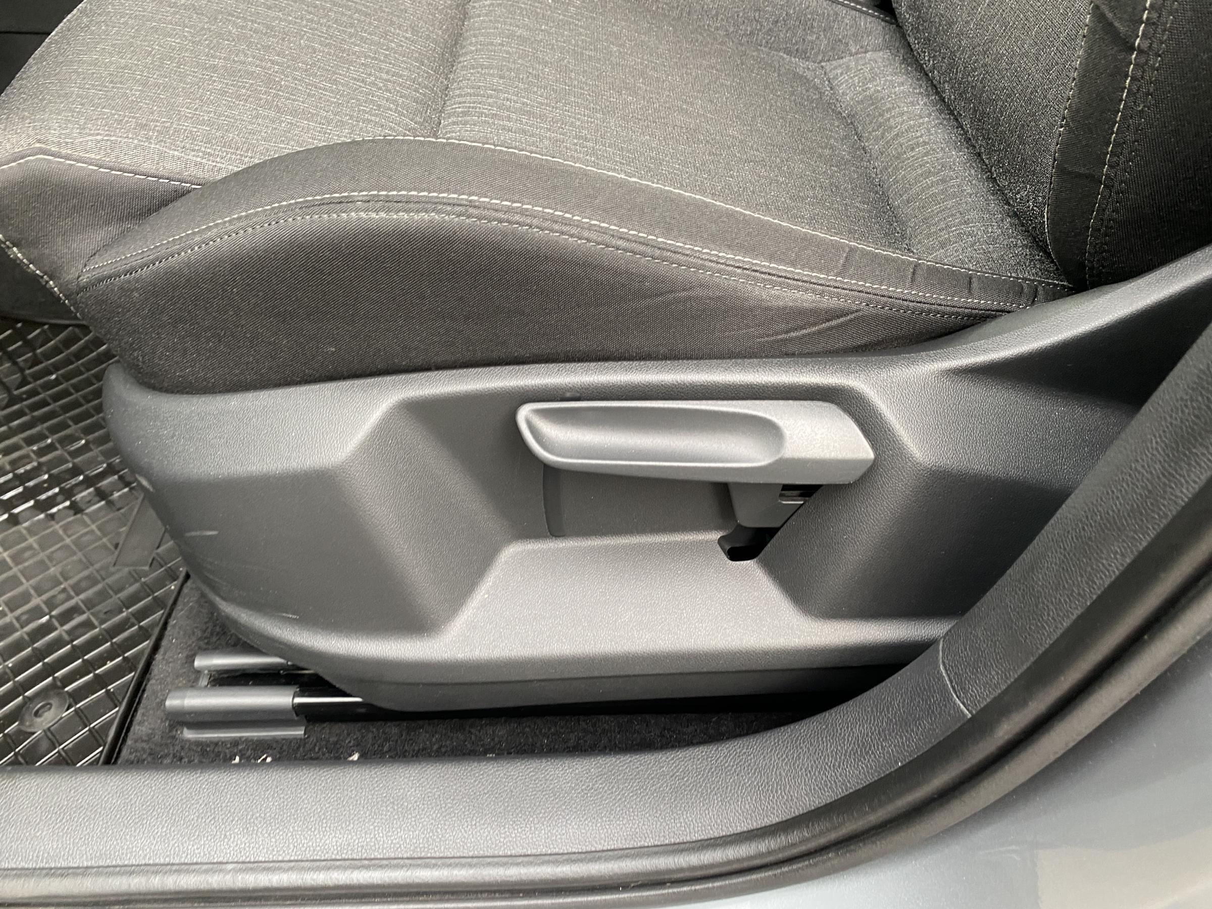 Škoda Karoq, 2018 - pohled č. 17