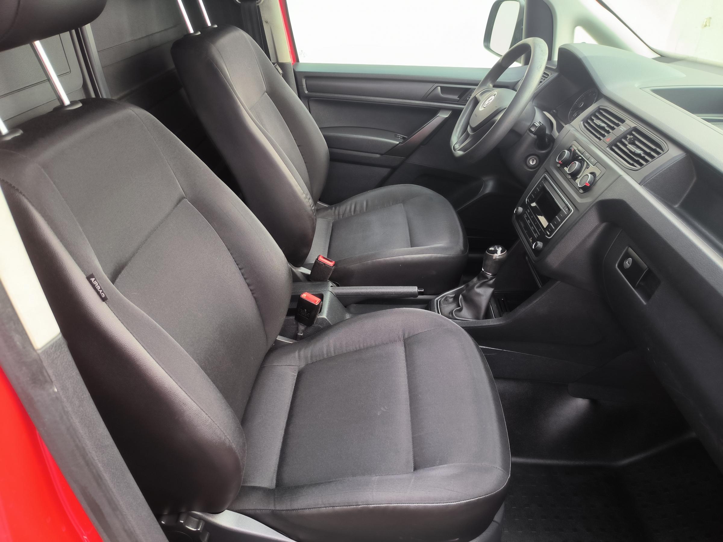 Volkswagen Caddy, 2020 - pohled č. 18