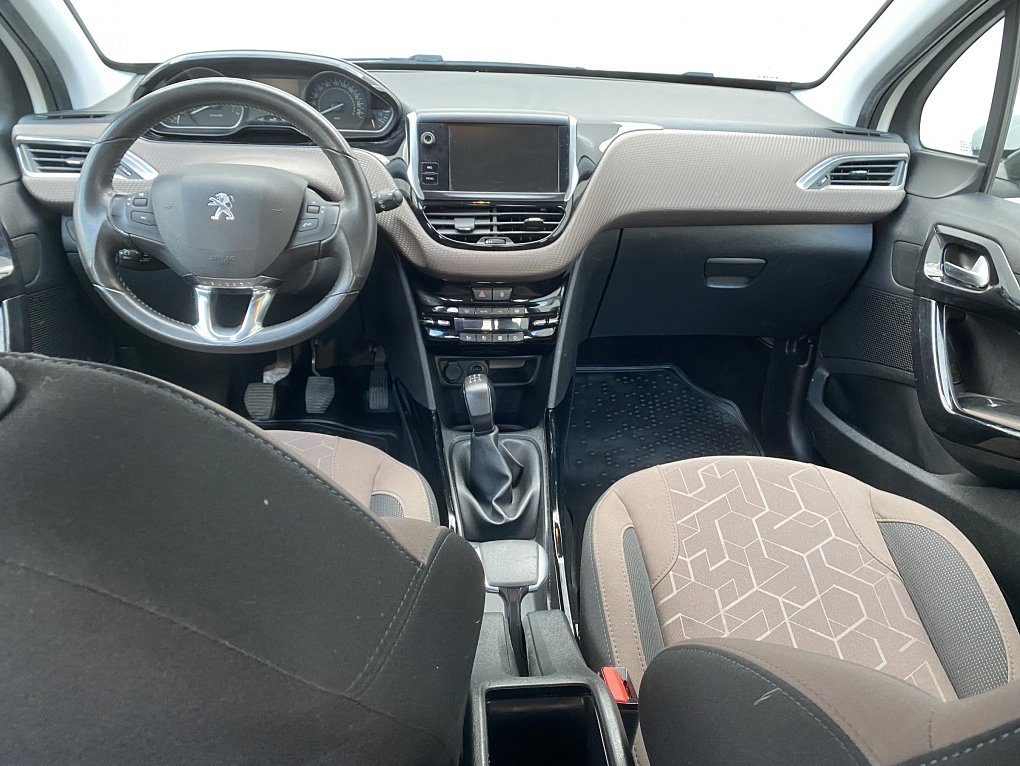 Peugeot 2008 1.2PT 