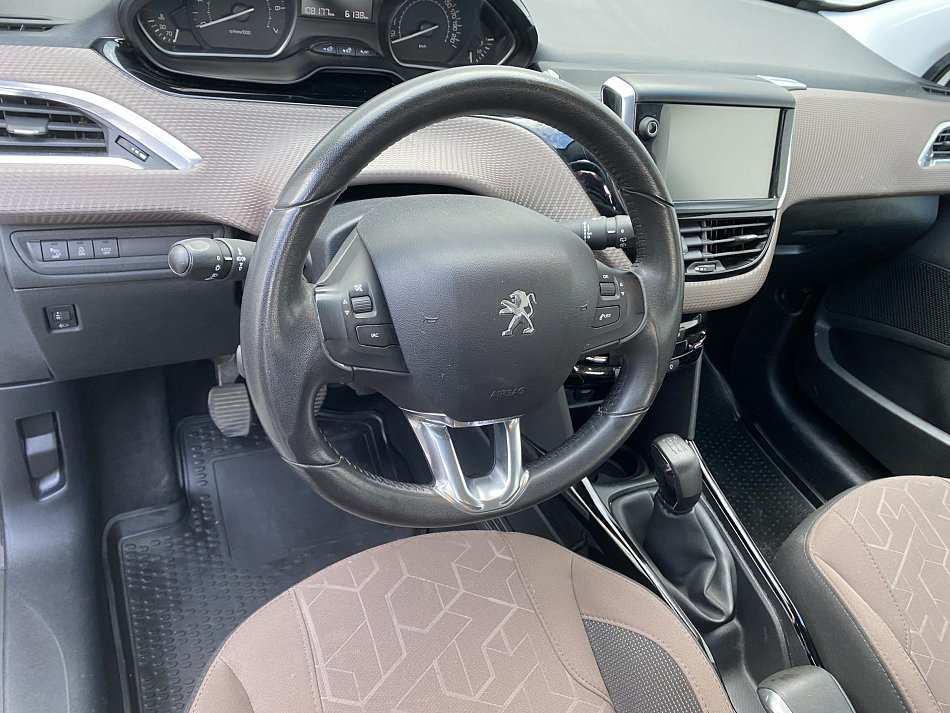 Peugeot 2008 1.2PT 