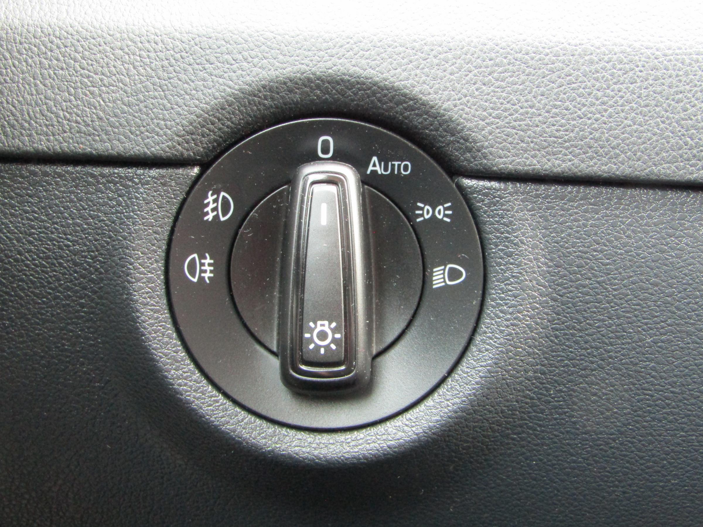 Škoda Octavia III, 2019 - pohled č. 16