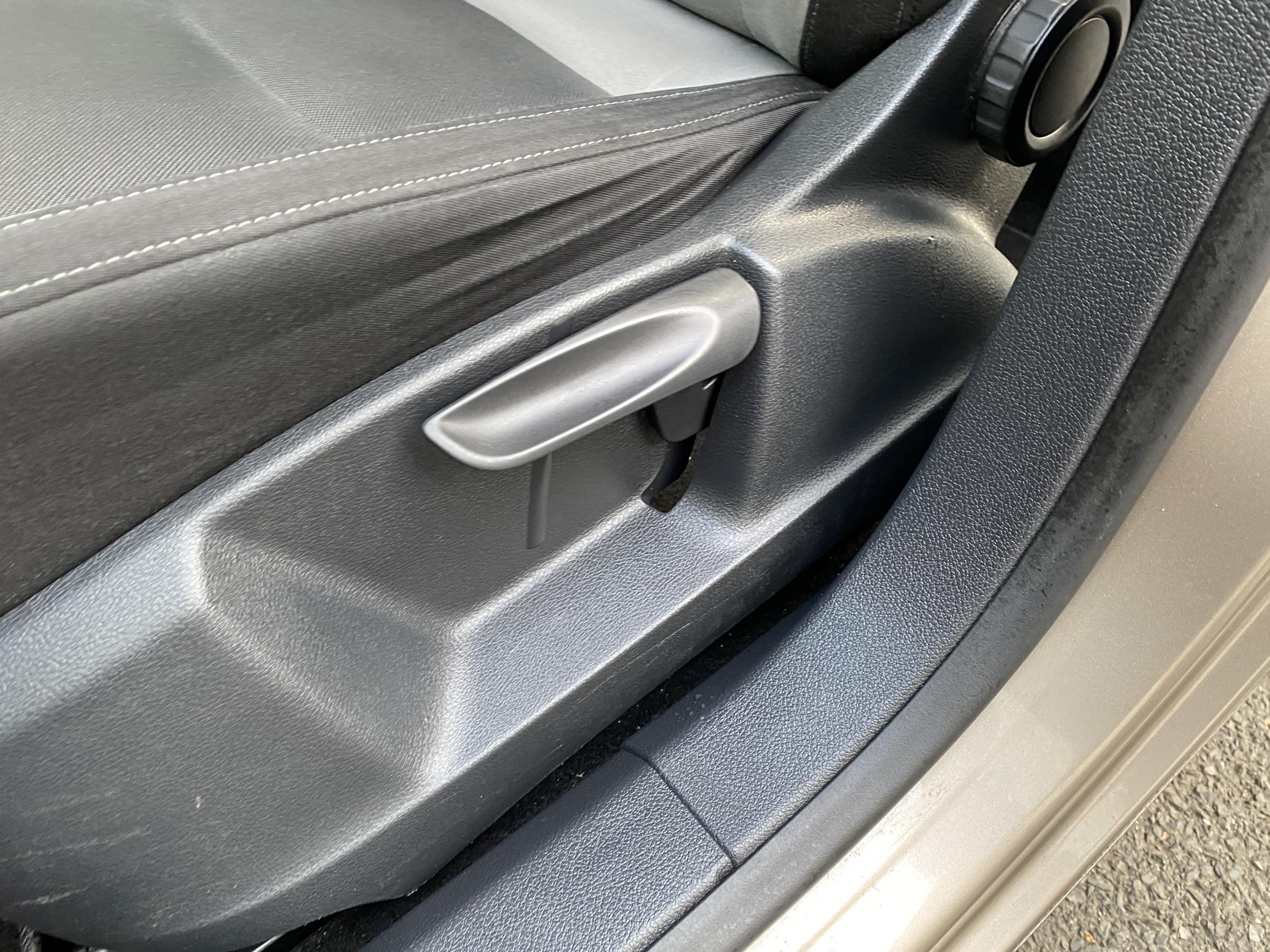 Volkswagen Tiguan, 2013 - pohled č. 15