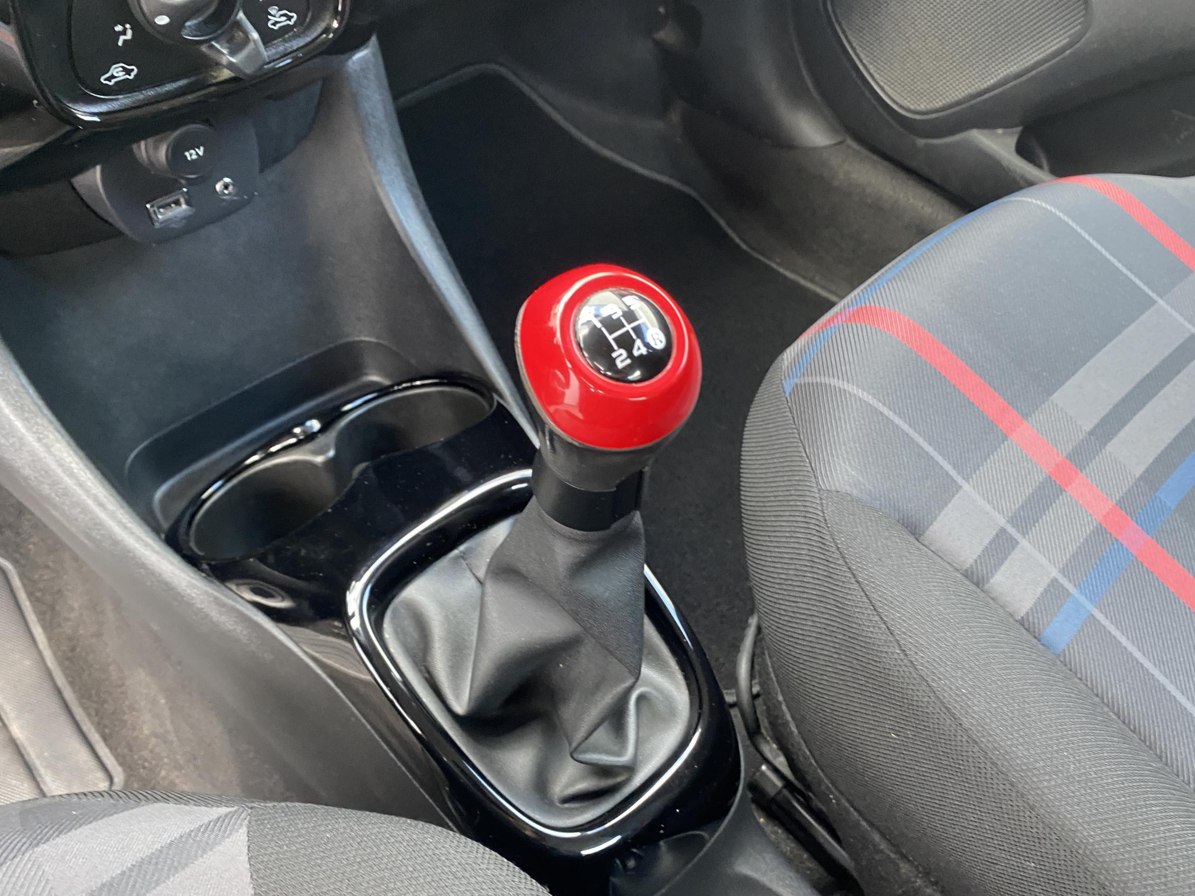 Peugeot 108, 2016 - pohled č. 15