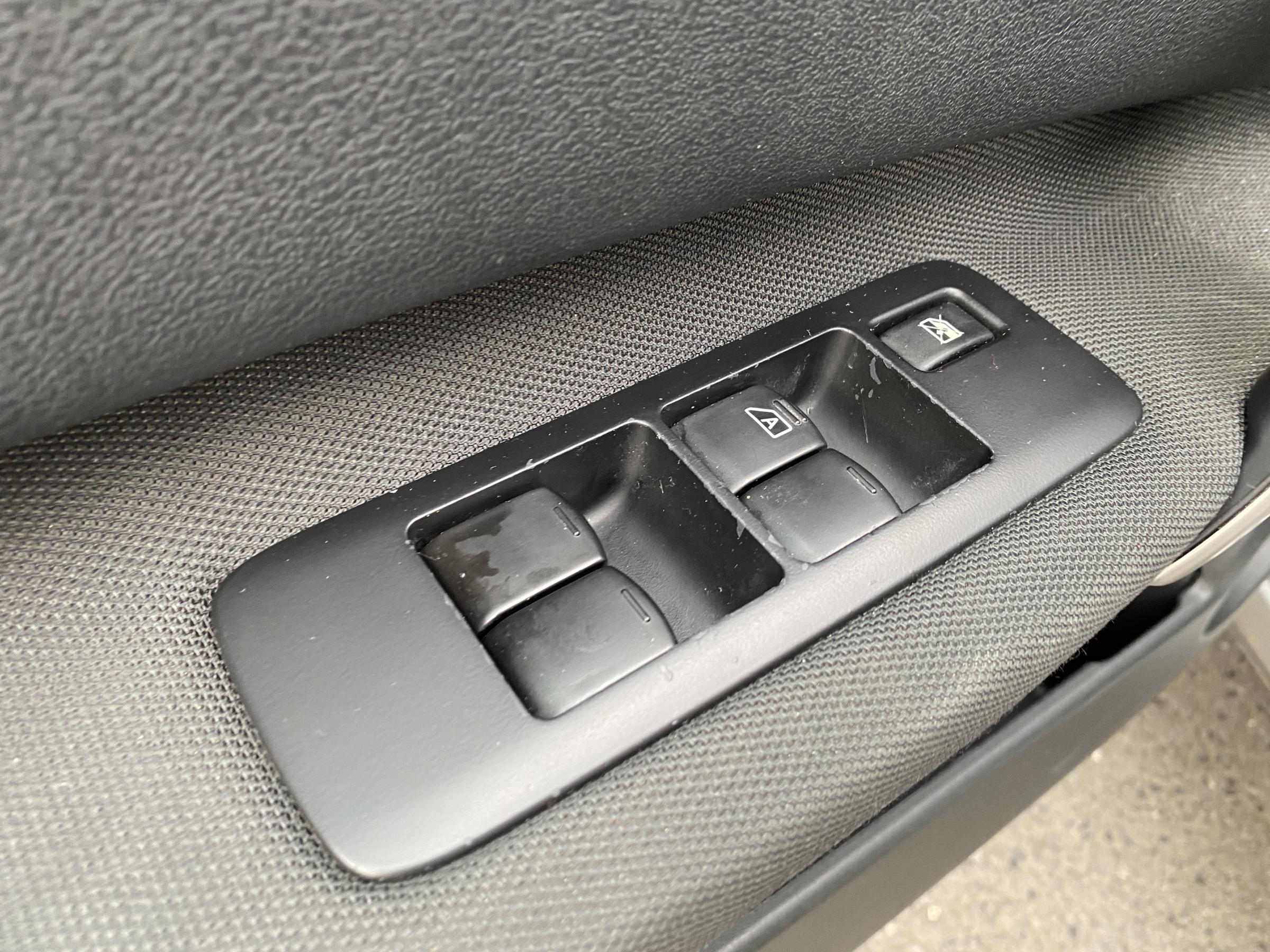 Nissan Qashqai, 2012 - pohled č. 13