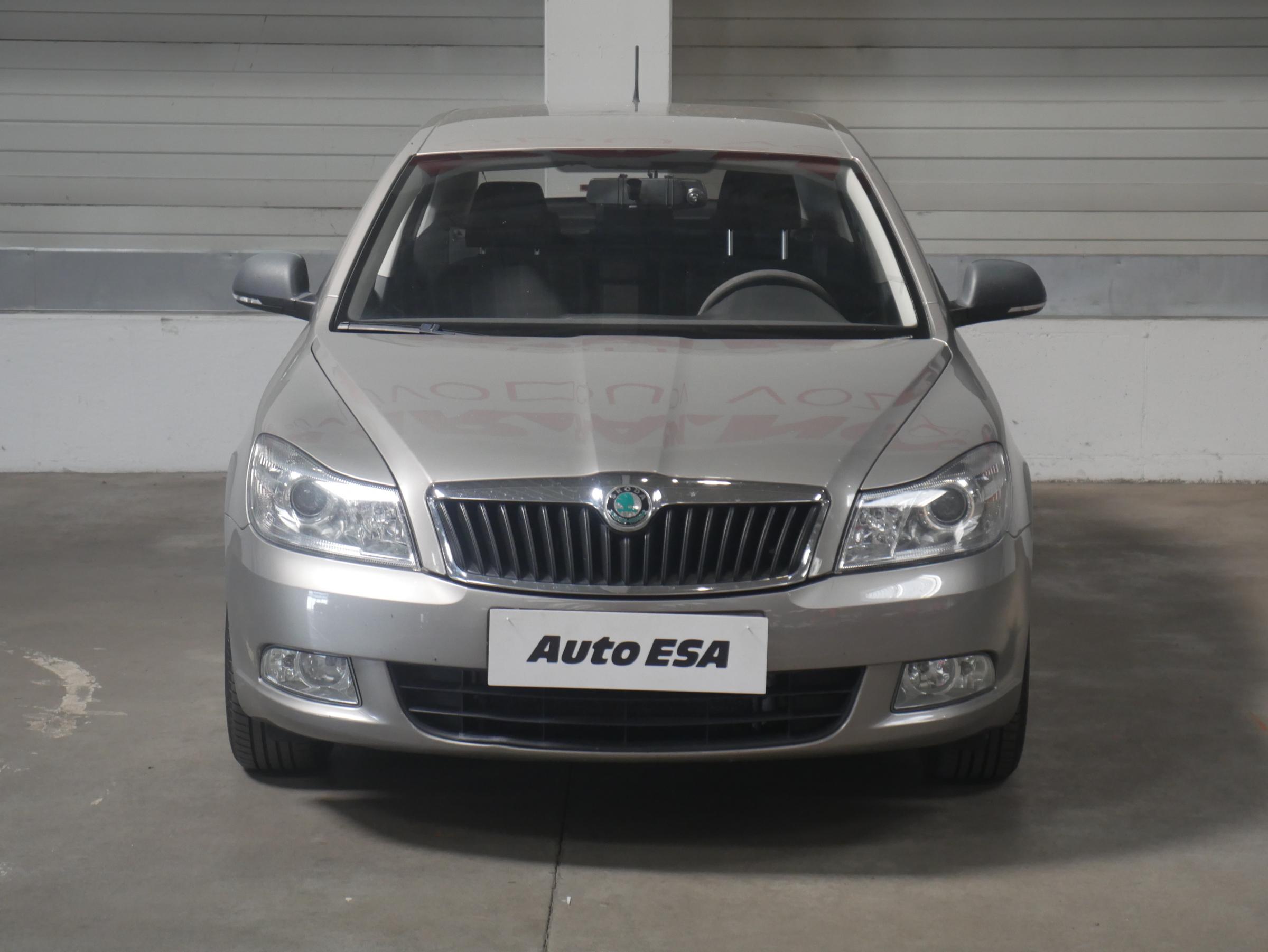 Škoda Octavia II, 2012 - pohled č. 2