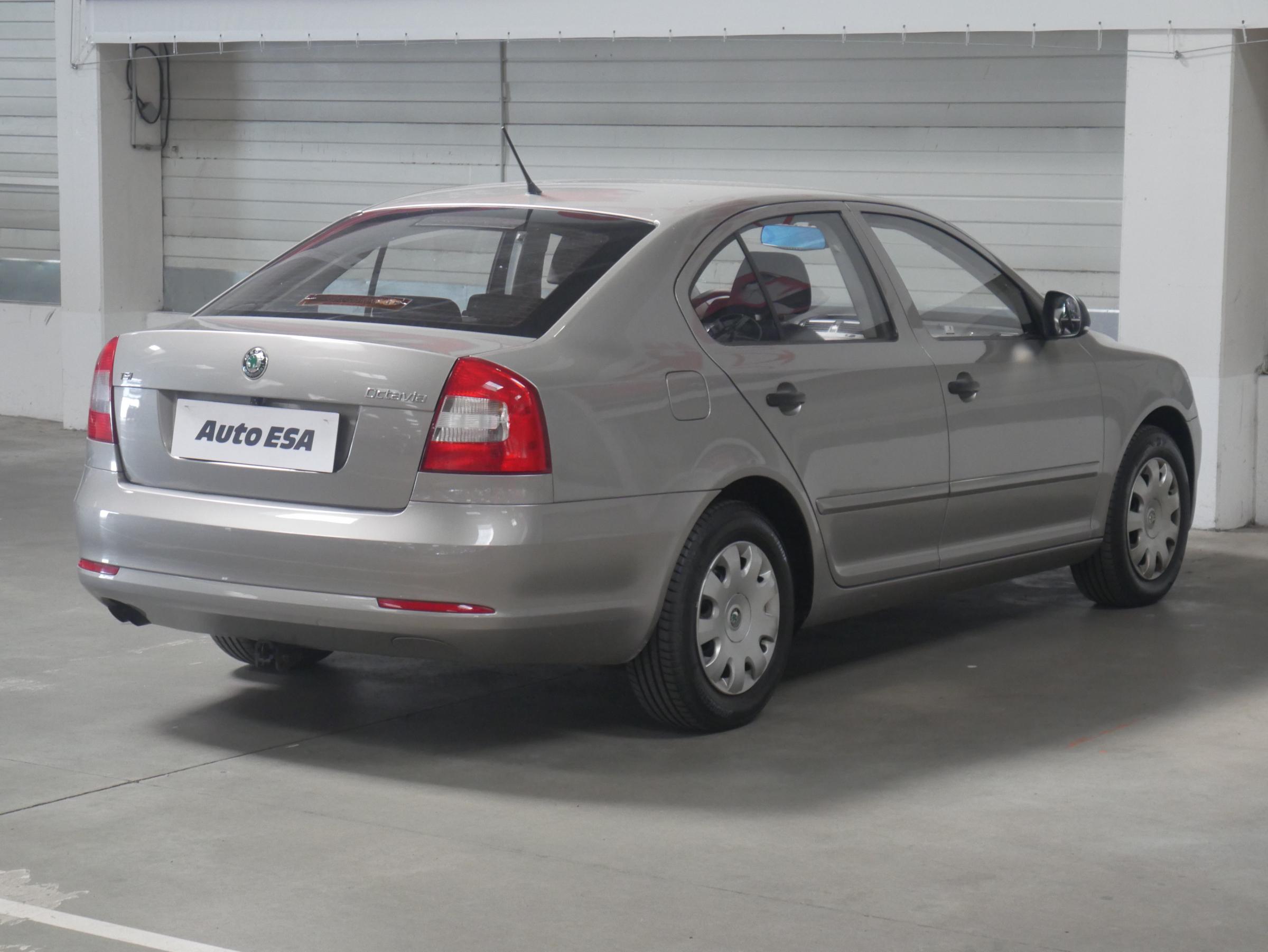 Škoda Octavia II, 2012 - pohled č. 4